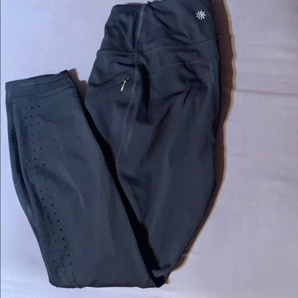 Athleta black crop leggings. Size S
